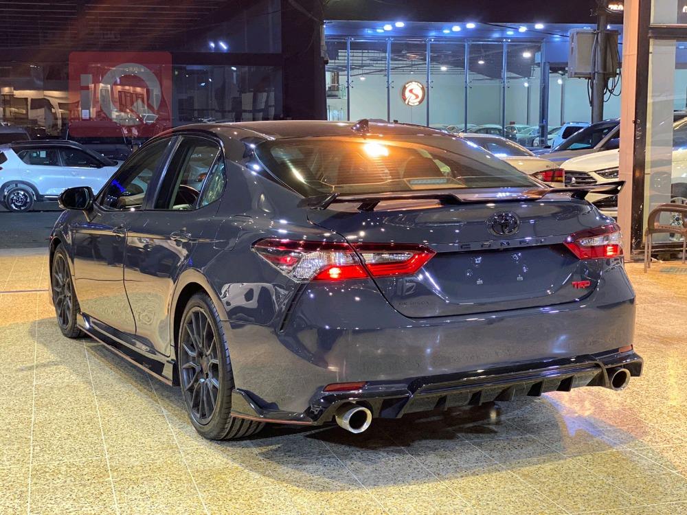 تۆیۆتا کامری